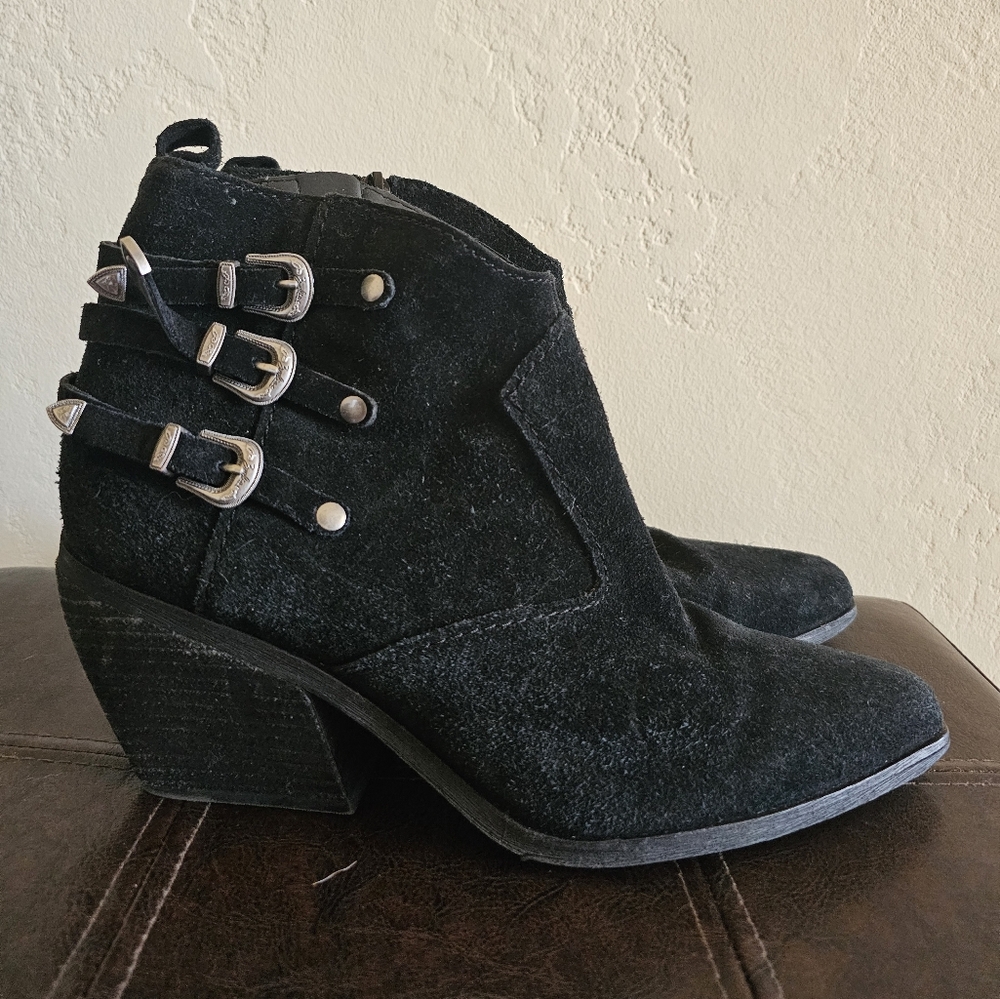 Zodiac Western Festival‎ 3 Backle Accent Black Suede Ankle Heels Boots Sz 9.5